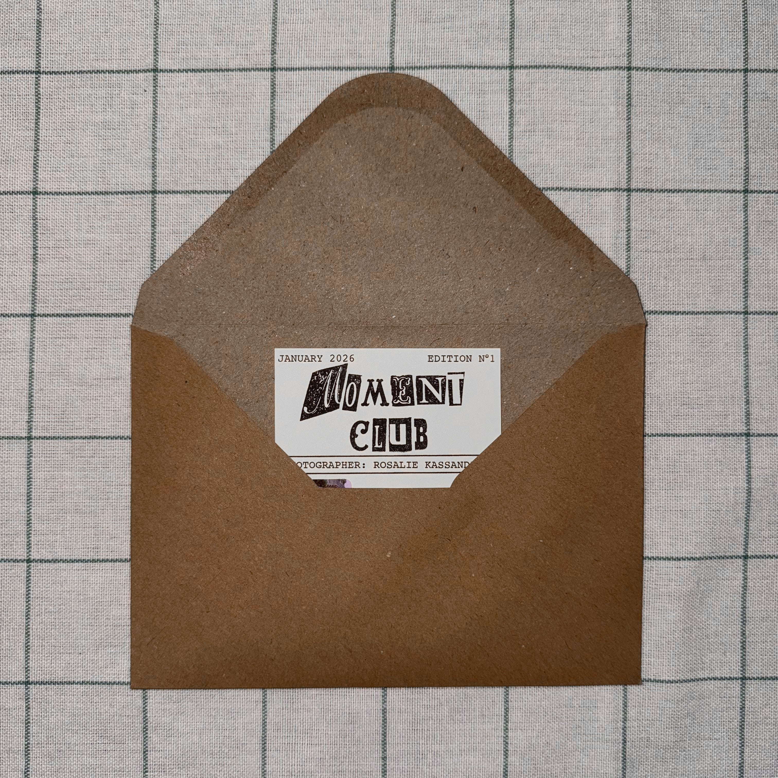 MOMENT CLUB